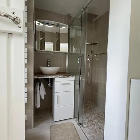 Quarto em Acomodações Particulares Of Rent - Mit Bad In 12km Bis Frankfurt Zentrum *